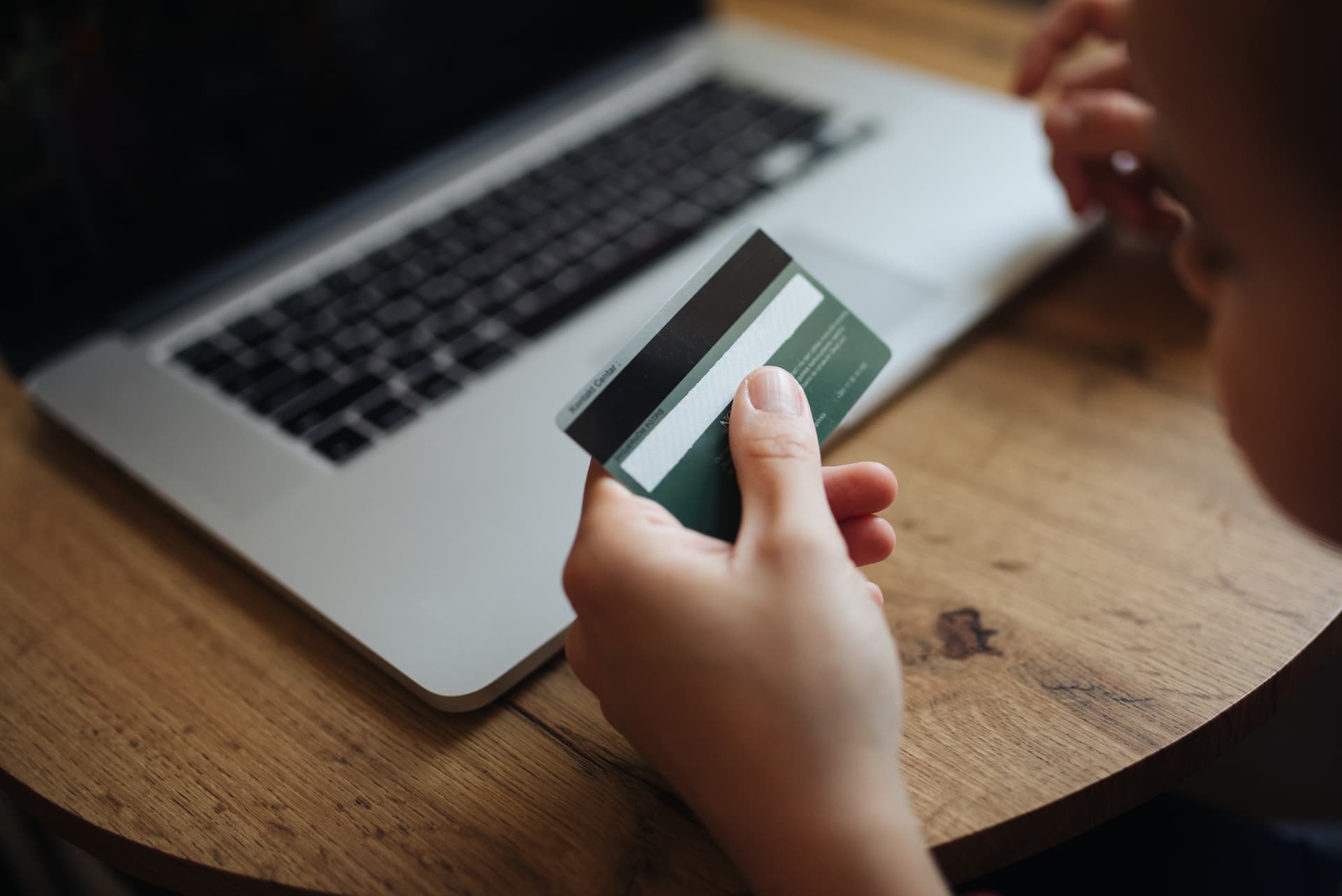 Idempotency Key yang Mencegah POS Menagih Dua Kali